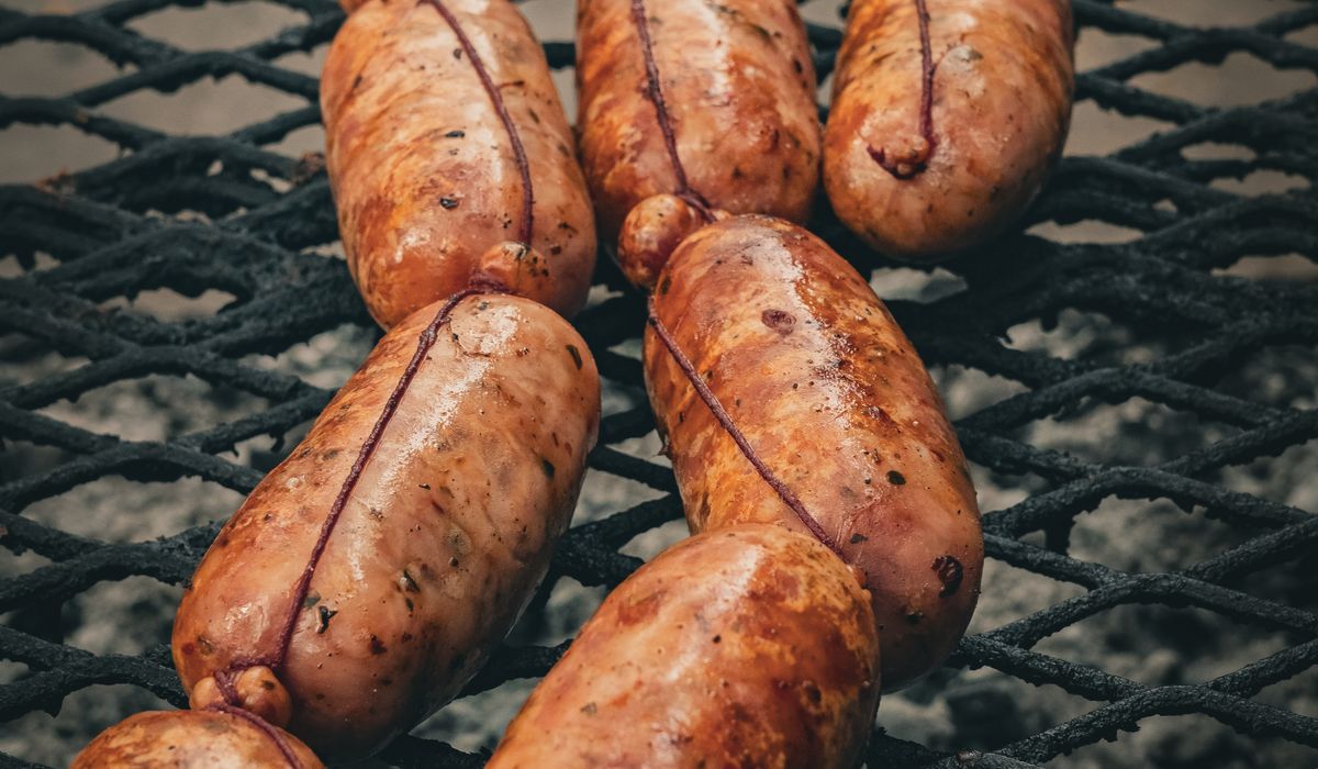 Cooking Sausages Without Splitting the Skins